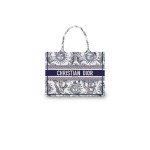 ¥780 【Dior】⭐⭐296⭐ZE 单肩手提包 白色拼海军蓝 北北