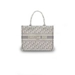 ¥685【Dior】⭐⭐M93⭐2 长36.5cm 宽17.5cm 高28cm 北北