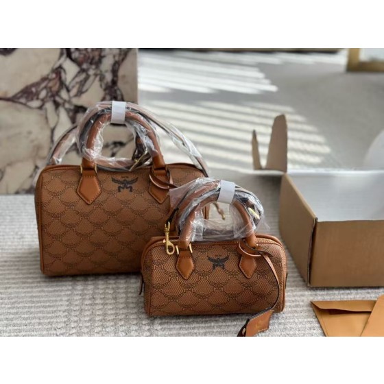 ¥550.00-570.00【MCM】 ⭐E7y8⭐5T⭐ 天美 尺寸：25×16CM 17×10CM 天美