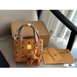 ¥550【MCM】 ⭐5Tas4⭐43E⭐ 天美 尺寸：17×14CM 天美