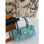¥580【PRADA】 ⭐89II⭐i42iP⭐ vc 尺寸：23.5×9×12CM vc