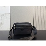 ¥520 【PRADA】⭐F6nu⭐54R⭐ ming 尺寸： 27 x 16CM ming