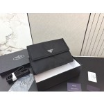 ¥580【PRADA】 ⭐610K⭐66⭐ ming 尺寸：22 x 30 CM ming