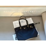 ¥580 【PRADA】⭐1e⭐65⭐ ZN 尺寸：35×30CM ZN