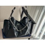 ¥580【PRADA】 ⭐46⭐99⭐ZN 尺寸：34×26CM ZN