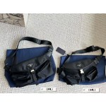 ¥570.00-590.00【PRADA】 ⭐3⭐60⭐c1⭐ZN 尺寸：30×20CM 大 21*17CM 小 ZN
