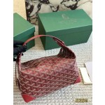 ¥570【GOYA】 ⭐74⭐R7⭐ 胡萝卜 尺寸：24×12×13CM 胡萝卜