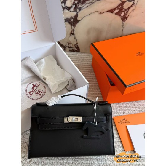 ¥560 【HERMES】⭐4asz7⭐98V⭐ vc 尺寸：22×13CM vc