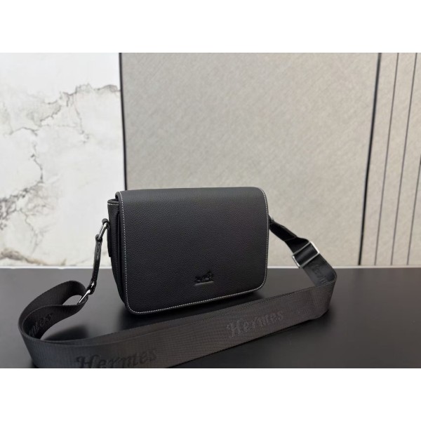 ¥600【HERMES】 ⭐A21s5⭐75⭐ ming 尺寸：24 x 15CM ming