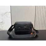 ¥520【HERMES】 ⭐e89I⭐U3⭐ ming 尺寸：26 x 18CM ming
