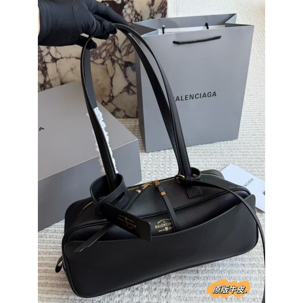 ¥760 【Balenciaga】⭐7Ps⭐76T⭐ vc 尺寸：32×12CM vc