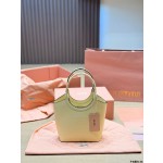¥520【MIUMIU】 ⭐775D⭐5Y⭐ 二丫 尺寸：17×15CM 二丫
