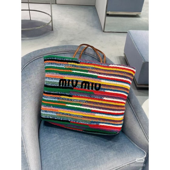 ¥540 【MIUMIU】⭐M2⭐93⭐ JZ 尺寸：30×38CM JZ