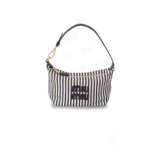 ¥550【MIUMIU】 ⭐⭐1_2C⭐⭐Q3 斯美琪 米色拼海蓝色尺寸19*17