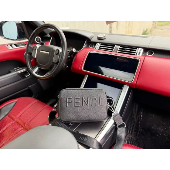¥560 【FENDI】⭐99⭐H3⭐ 凯撒 尺寸：24x17x6CM 凯撒