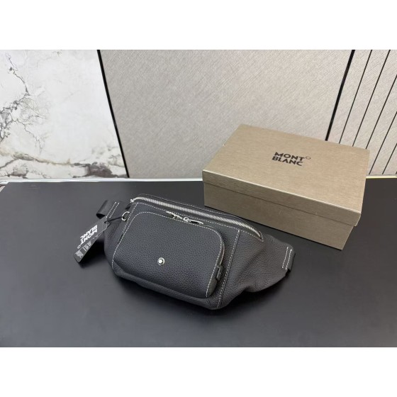 ¥560 【Montblanc】⭐E8U⭐90W⭐ ming 尺寸： 26 x 15CM ming