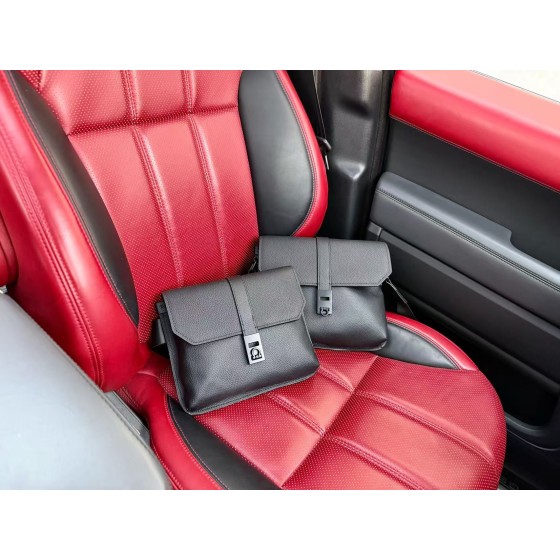 ¥580.00-590.00 【FERRAGAMO】⭐Z3⭐837⭐ 凯撒 尺寸：22x19x3 25x21x5CM 凯撒