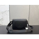 ¥540【VERSACE】 ⭐U79⭐d7⭐ ming 尺寸： 26 x 18 CM ming