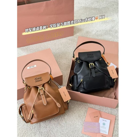¥520【MIUMIU】⭐612⭐S5TY⭐