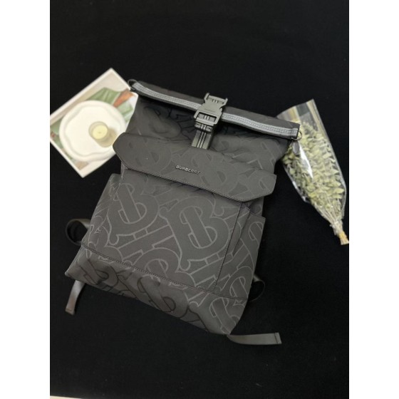 /·¥550【Burberry】 ⭐⭐80532⭐691