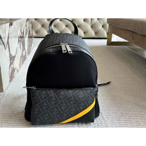 ¥580【FENDI】⭐⭐Z04⭐2-