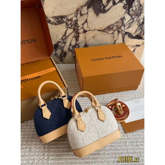 ¥480 【LV】⭐Kk91X⭐21Q⭐ 尺寸：17×13CM vc