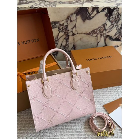 ¥540 【LV】⭐ii87i⭐7⭐尺寸：25×20CM vc