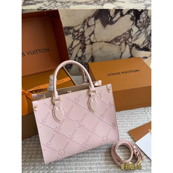 ¥540 【LV】⭐ii87i⭐7⭐尺寸：25×20CM vc