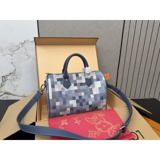 ¥480 【LV】⭐4rS89I⭐5T⭐尺寸：30CM ming