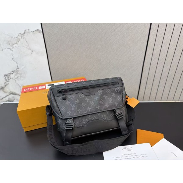 ¥450 【LV】⭐4Exc7⭐6y⭐尺寸：22 x 33CM ming