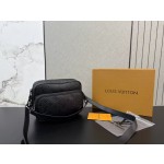¥460 【LV】⭐65Th⭐539We⭐  尺寸： 20 x 27CM ming