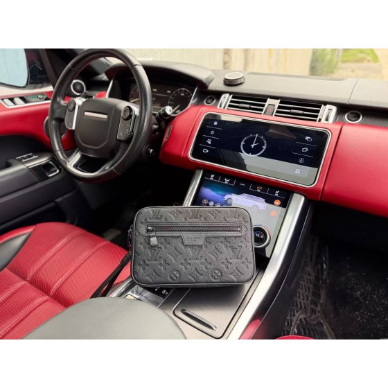 ¥450【LV】 ⭐W787h⭐U87i⭐ 尺寸：24.5x15.5x6CM 凯撒