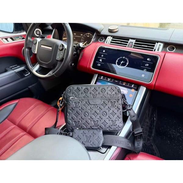 ¥480 【LV】⭐3we54R6⭐3⭐尺寸：25x18.5x7CM 凯撒