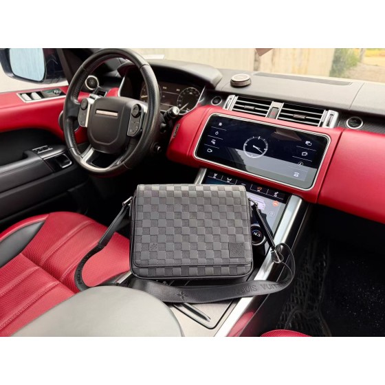 ¥460【LV】 ⭐55R⭐sA2⭐尺寸：26x20x7CM 凯撒