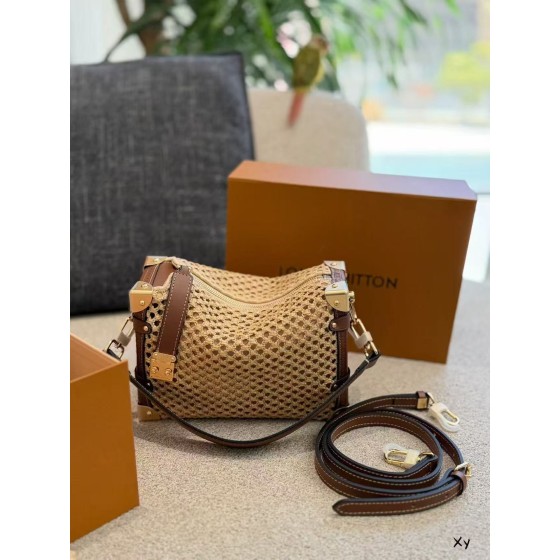¥495 【LV】⭐Ga762⭐l8⭐ 尺寸：23CM 鑫阳