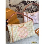 ¥480【LV】 ⭐EMM8⭐54⭐尺寸：34×19CM 鑫阳