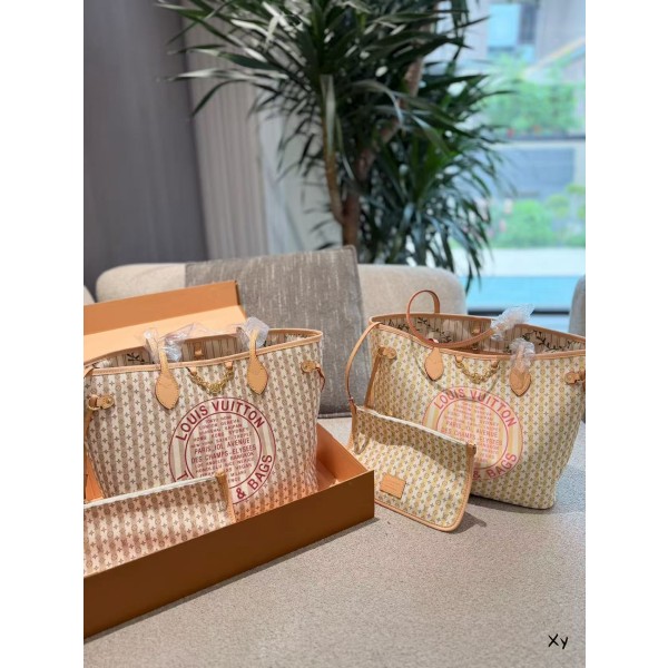 ¥490 【LV】⭐E6h7⭐54⭐尺寸：31×28CM 鑫阳