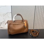 ¥460 【LV】⭐EC87⭐52⭐尺寸：35 x 22CM ming