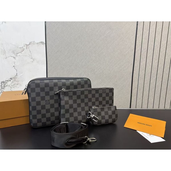 ¥450 【LV】⭐E6V⭐R5⭐尺寸：25 x 18 CM ming