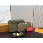¥450 【LV】⭐L98⭐T6⭐尺寸： 25 x 18CM ming