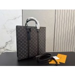 ¥530【LV】 ⭐EV67⭐V32⭐尺寸：38 x 36CM ming