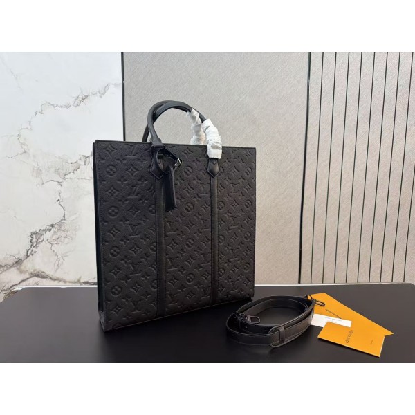 ¥550 【LV】⭐EV56⭐Y7L⭐尺寸：38 x 36CM ming
