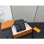 ¥445【LV】 ⭐YH87⭐UI9⭐尺寸：15 x 22CM ming