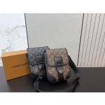¥420【LV】 ⭐681⭐A5Q⭐ 尺寸：20 x 18CM ming