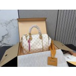 ¥420【LV】 ⭐45⭐IO9⭐尺寸：30CM ming