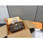 ¥460 【LV】⭐980⭐N76⭐尺寸：18CM ming