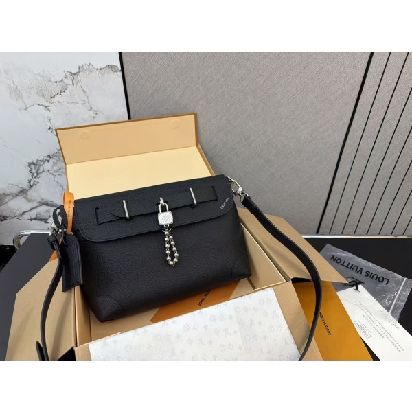 ¥480 【LV】⭐024⭐59⭐ 尺寸：20 x 30CM ming