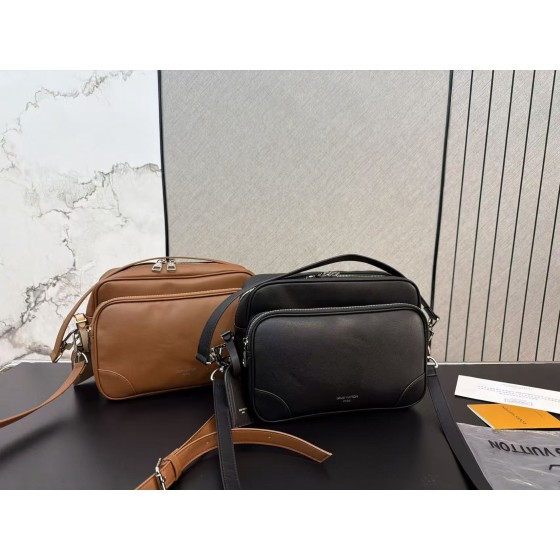 ¥420【LV】 ⭐521⭐J67⭐尺寸： 27 x 20CM ming