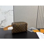 ¥410 【LV】⭐451⭐D4⭐尺寸：13 x 23CM ming