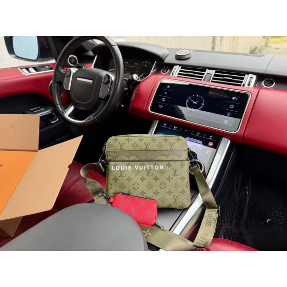 ¥440 【LV】⭐L9⭐15⭐尺寸：25x18.5x7CM 凯撒